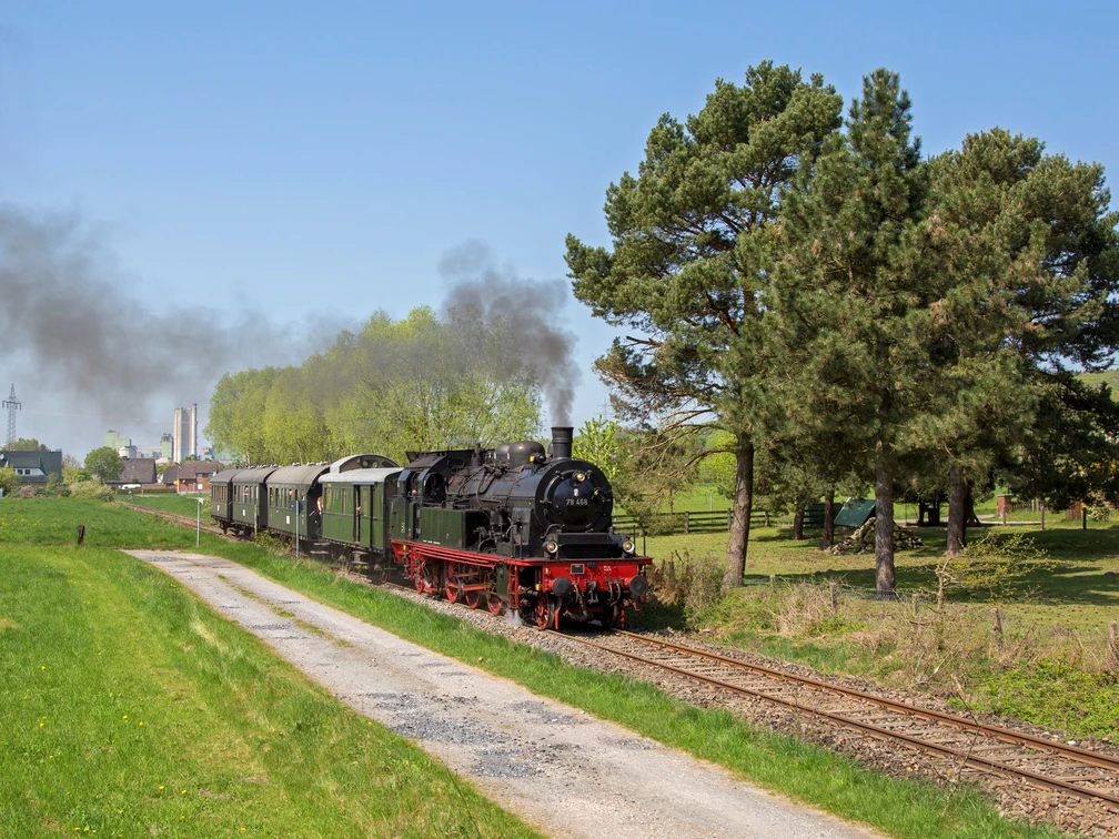 78 468 am 21.04.2018 bei der Wiedereröffnung der Teutoburger Wald Eisenbahn bei Lengerich.jpg