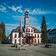 Rathaus Rochlitz mit Marktbrunnen