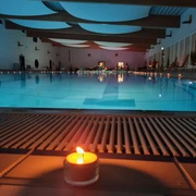 Candle Light Schwimmen