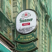 Bei Oma Kleinmann Restaurant Ansicht auf das Restaurantschild mit der Aufschrift bei Oma Kleinmann, Gaststätte seit 1949. View of the restaurant sign with the inscription “bei Oma Kleinmann” (at Grandma Kleinmann's), restaurant since 1949.