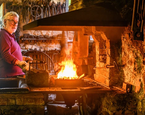 HS_Otmar beim Schmieden_klein 2025-01-17 085245