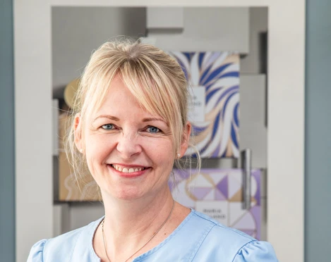 Meanie Schatz im Kosmetikstudio Rungholt