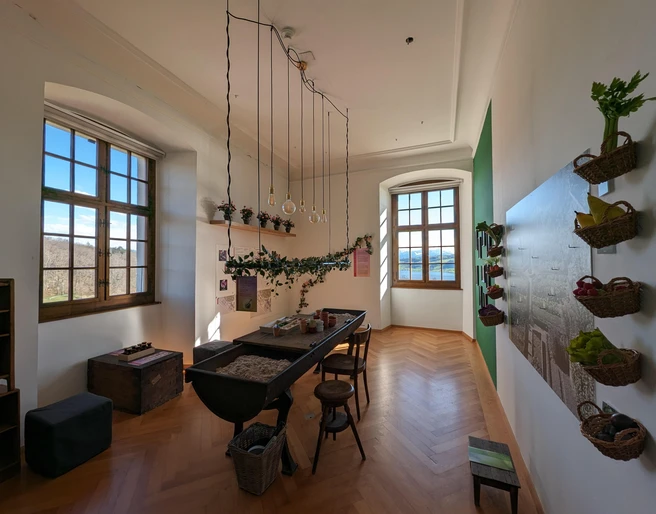 Schloss Heidegg, Ausstellung Riesen und Rosen. Topfpflanzengärtnerei