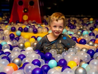 Space Magic Aurich Bällebad Space Magic Aurich Bällebad