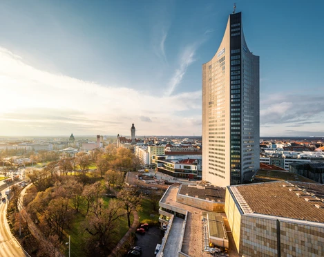City-Hochhaus mit Aussichtsplattform - Sehenswürdigkeiten in Leipzig Das City-Hochhaus und die Skyline von Leipzig im Herbst, Aussichtspunkte in Leipzig, Freizeit, Sehenswürdigkeiten in Leipzig