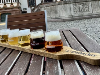 Brodhaus Einbeck Bierprobe Biere Bierprobe im Brodhaus Einbeck mit Sicht auf das Alte Rathaus