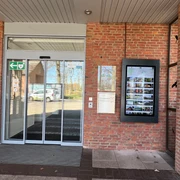 Infoterminal Heemsen Der Eingang des Standesamtes in Heemsen ist mit einem digitalen Infoterminal ausgestattet.