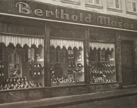 52 - 1928 - 52.02 Schuhhaus Berthold Moses_c_Archiv Adalbert Kursatzky.JPG