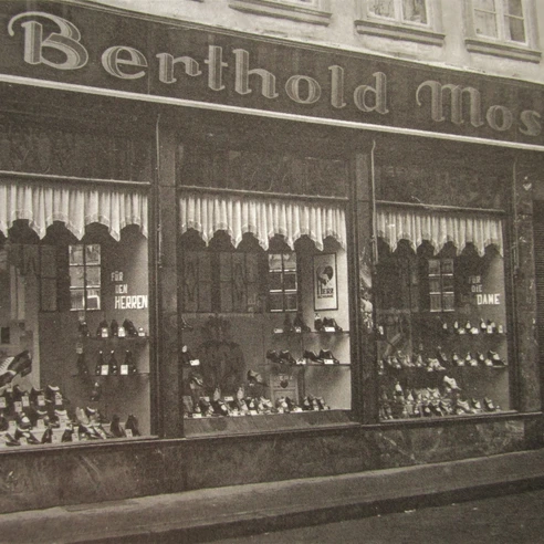 52 - 1928 - 52.02 Schuhhaus Berthold Moses_c_Archiv Adalbert Kursatzky.JPG