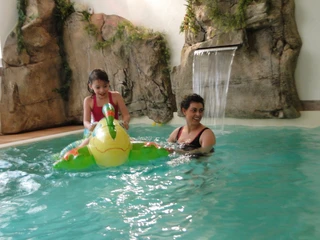 Schwimmbad (c) Bauerncafe Sprengel.JPG