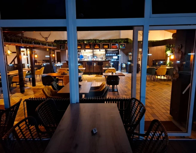 Innen (c) Restaurant zur Auszeit.jpg