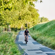 Rennradfahrer in Hemmoor-Osten