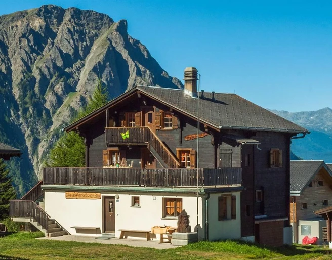 Gruppenhaus Walliser Alpstyle