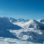 Gipfelblick Hohture auf den Simplonpass, dahinter Mischabel und Weisshorn