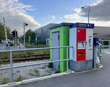 Fahrkartenautomat Bahnhaltestelle Einbeck - Otto-Hahn-Straße fahrkartenautomat-bahnhaltestelle-einbeck-otto-hahn-strasse