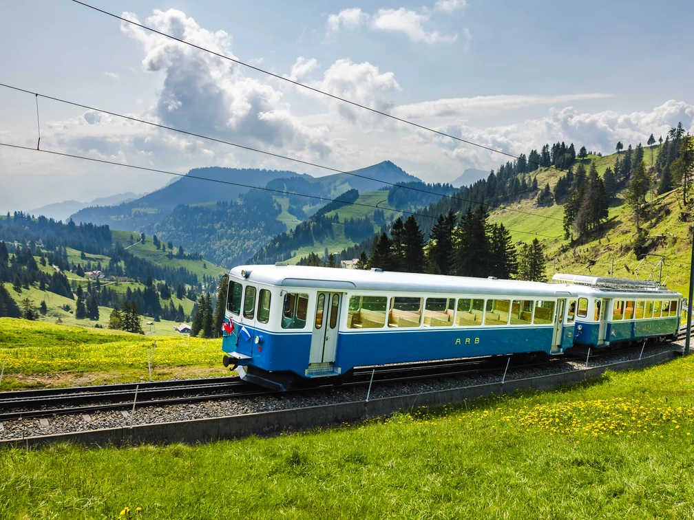 Talfahrt Mw12-22 © Brigitte Marty.jpg