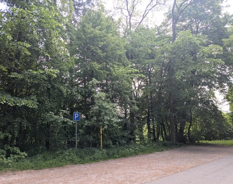 unterer Hube Parkplatz.jpg