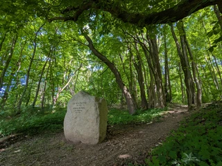 1Domeier Gedenkstein_Schutzhütte_Ausblick
