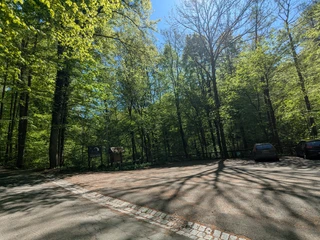 Parkplatz An den Teichen.jpg