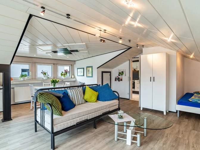 Photo, INSIDE, OUTSIDE