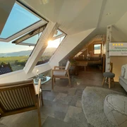 Photo, INSIDE, OUTSIDE