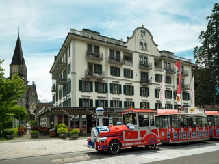 city-train-interlaken-unterwegs-japanischer-gartn-hotel-interlaken.jpg