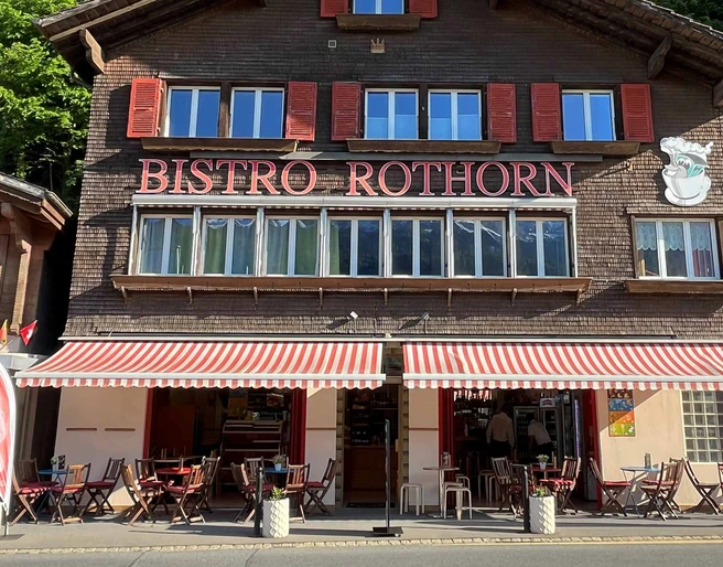 rothorn-bistro-aussenansicht.jpg