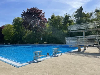 Freibad Bad Salzdetfurth_Schwimmbecken.JPG