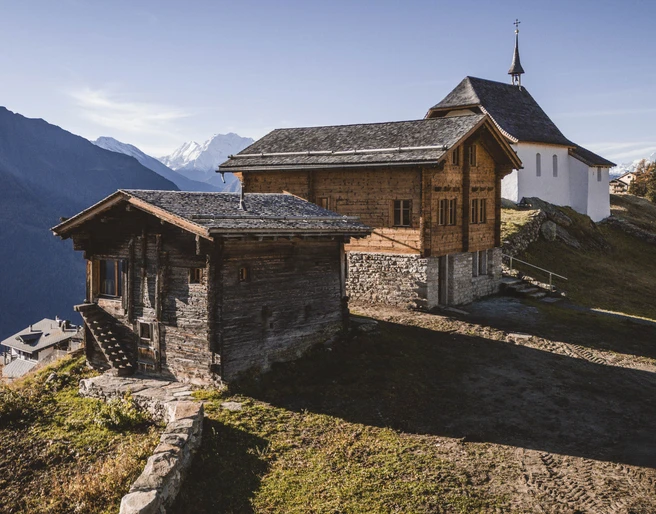 Co-Working Space auf der Bettmeralp bei der Kapelle Maria zum Schnee Co-Working Space auf der Bettmeralp bei der Kapelle Maria zum Schnee