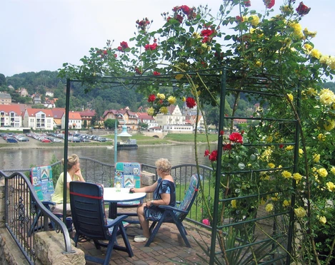 Terrasse mit Elbblick