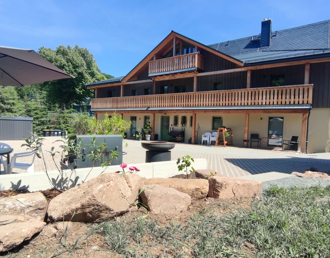 Haus mit Hof SItzecke