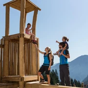 Kolbensattel Spielplatz Kletterturm