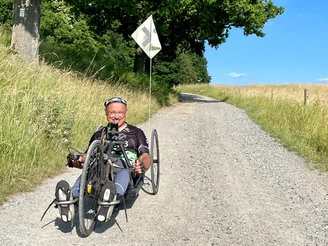Schotterpiste auf der "Hohen Straße" zwischen den Straßen von Sebnitz nach Saupsorf und Ottendorf