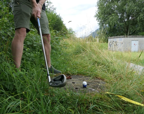 2_Hiking trail start.JPG