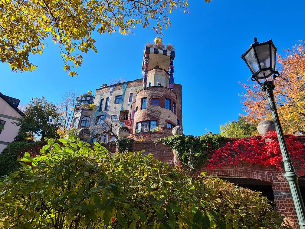 2022_Quellenpark_inkl. Sodenia_Hundertwasserhaus_Quelle_Stadt Bad Soden am Taunus (6).jpg