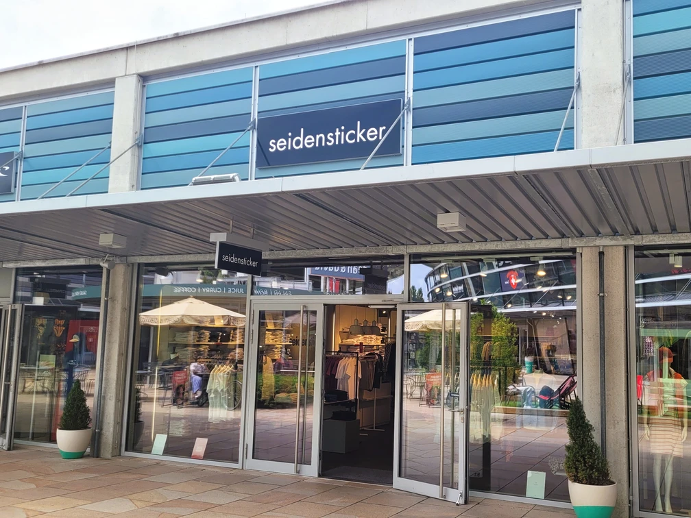 SEIDENSTICKER Outlet Shop - Außenansicht