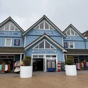 Schietwetter Outlet am Lister Hafen
