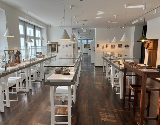 Ausstellung.jpg Blick in die Ausstellung