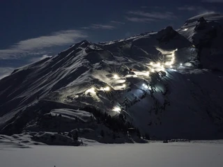 Weihnachtsessen und Schneespass in einem!