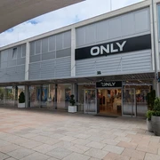 ONLY - Outlet Store Außenansicht des ONLY Outlet Store in den Designer Outlets Wolfsburg