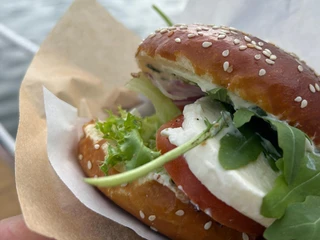naturstrandbad-burgseeli-sandwich-burger.jpg