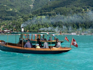 brienzer-dampfbootverein-unterwegs-brienzersee.jpg