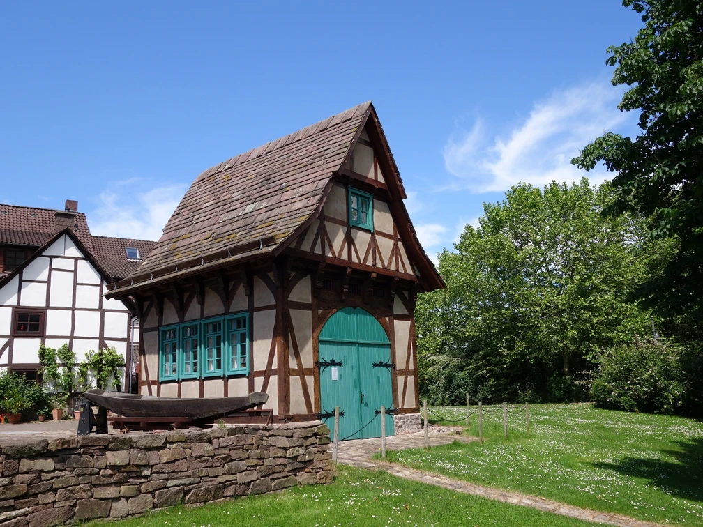 Werfthof & Weseraquarium in Bodenwerder