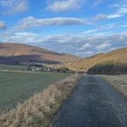 Blick von oben auf Gellershausen von der Angstbergroute 2