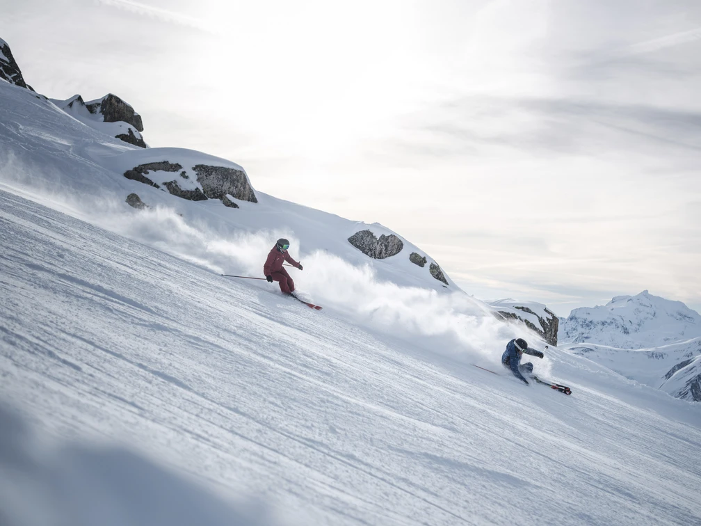 Performer Skifahren in der Aletsch Arena Performer Skifahren in der Aletsch Arena