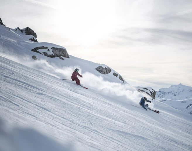 Performer Skifahren in der Aletsch Arena Performer Skifahren in der Aletsch Arena