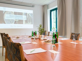 Villa_Welschen_240602_0225.jpg Konferenzraum der Villa Welschen