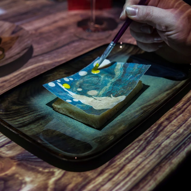 Rahmenprogramm mit der Dinner-Show „7 Paintings“ im Restaurant Syndeo des Hotel INNSiDE by Meliá Leipzig | Leipzig Convention Bureau
