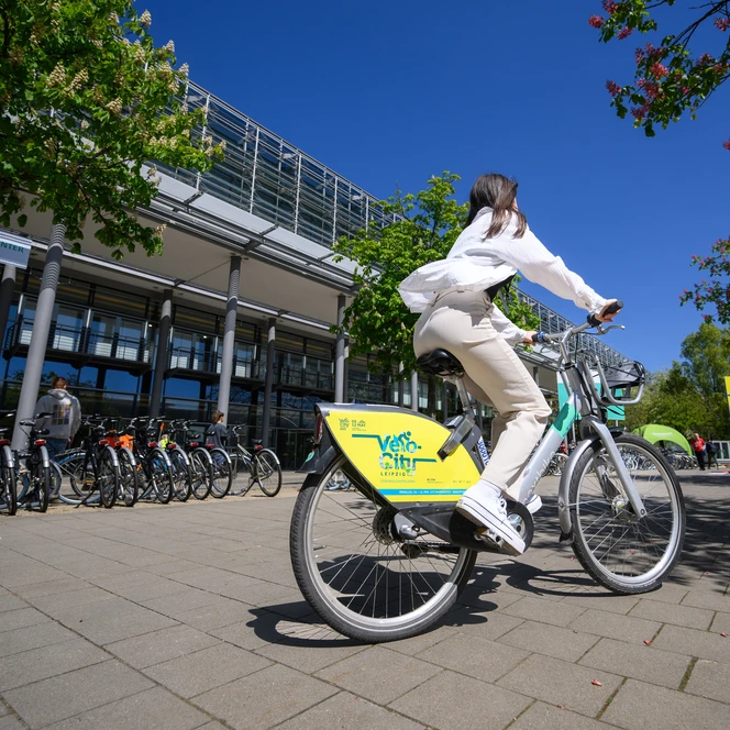 Cyclist during Velo-city 2023 in Leipzig | Leipzig Convention Bureau
