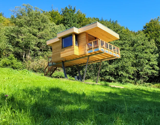 Baumhaus Aurora - Westansicht.jpg